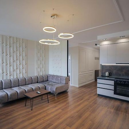 Miku Apartment-Upscale 2Bdr Apartment With A Spectacular View Tirana Exterior photo