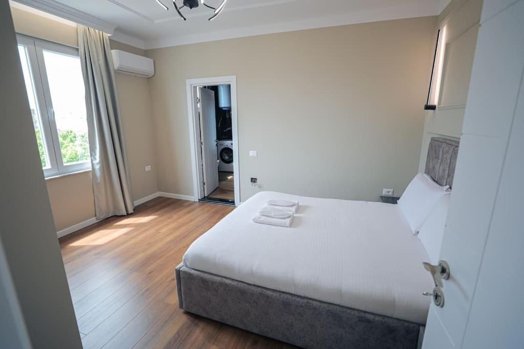 Miku Apartment-Upscale 2Bdr Apartment With A Spectacular View Tirana Exterior photo